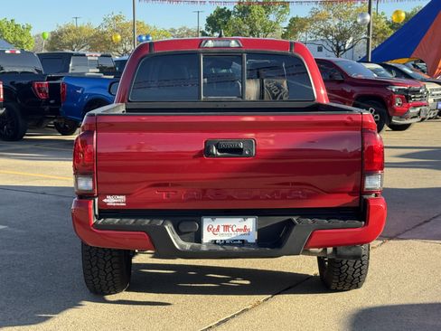 Used 2021 Toyota Tacoma SR w/ SR Convenience Package image 6