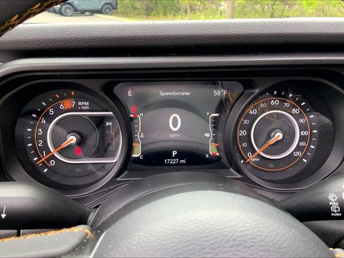 Used 2024 Jeep Wrangler Unlimited Sport AWD/4WD image 21