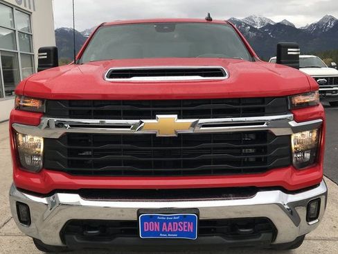 Used 2024 Chevrolet Silverado 3500 LT w/ Convenience Package image 2