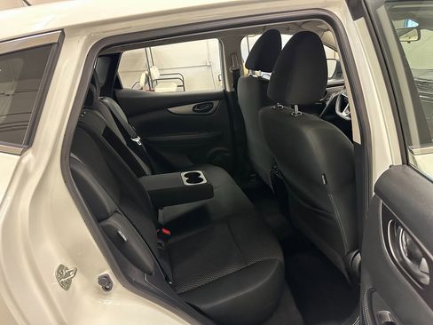 Used 2022 Nissan Rogue Sport S image 24