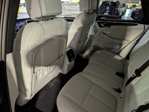 New 2026 Porsche Macan image 21