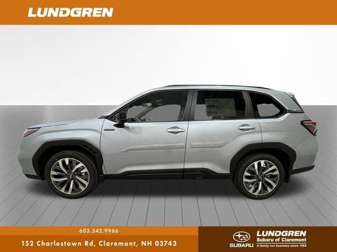 New 2025 Subaru Forester Touring image 2
