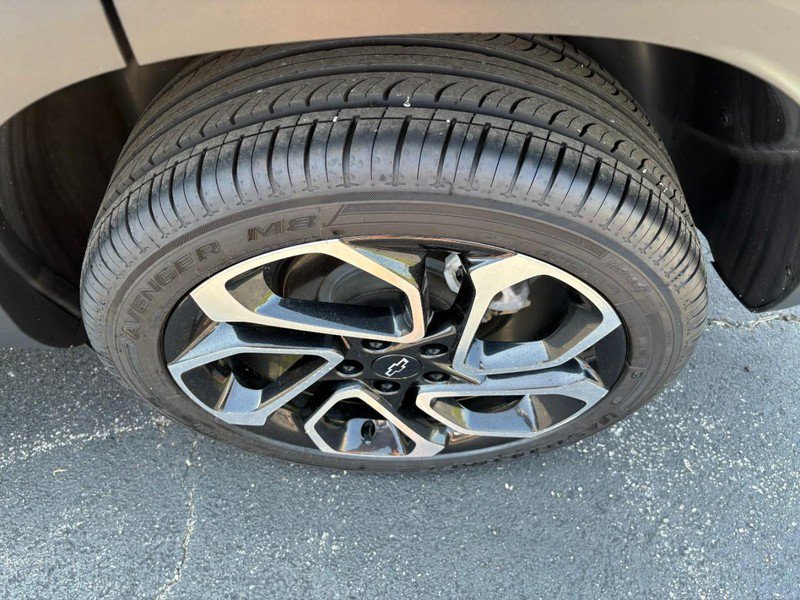 Used 2024 Chevrolet Trax RS w/ Sunroof Package FWD image 8