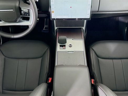 New 2026 Land Rover Range Rover Long Wheelbase SE AWD/4WD image 18