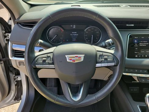 Certified 2022 Cadillac XT4 Luxury w/ Cold Weather Package FWD image 23
