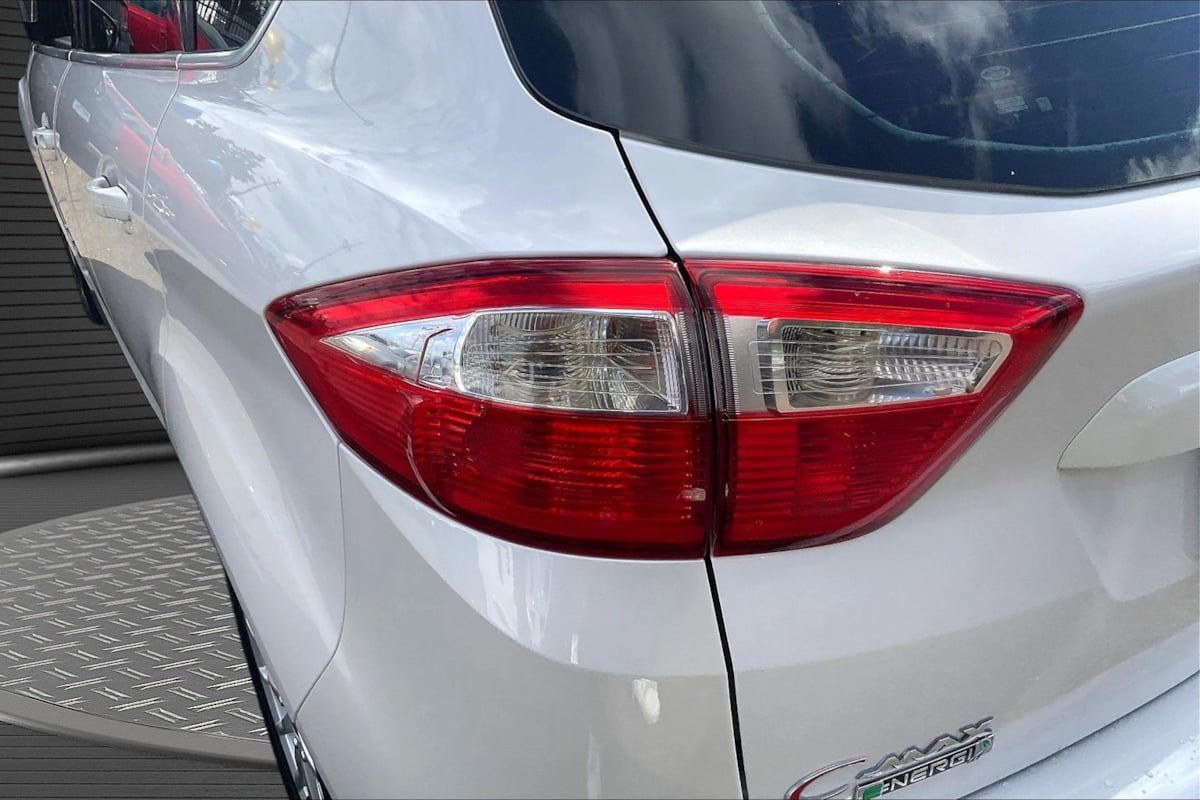 Used 2013 Ford C-MAX Energi SEL FWD image 22