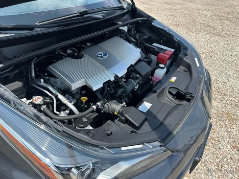 Used 2022 Toyota Prius XLE FWD image 47
