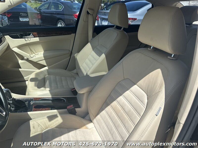 Used 2013 Volkswagen Passat TDI SEL Premium FWD image 19
