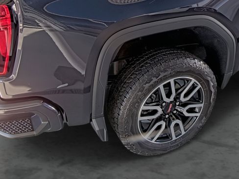 Used 2025 GMC Sierra 1500 AT4 image 13
