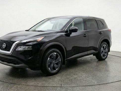 Used 2025 Nissan Rogue SV image 3