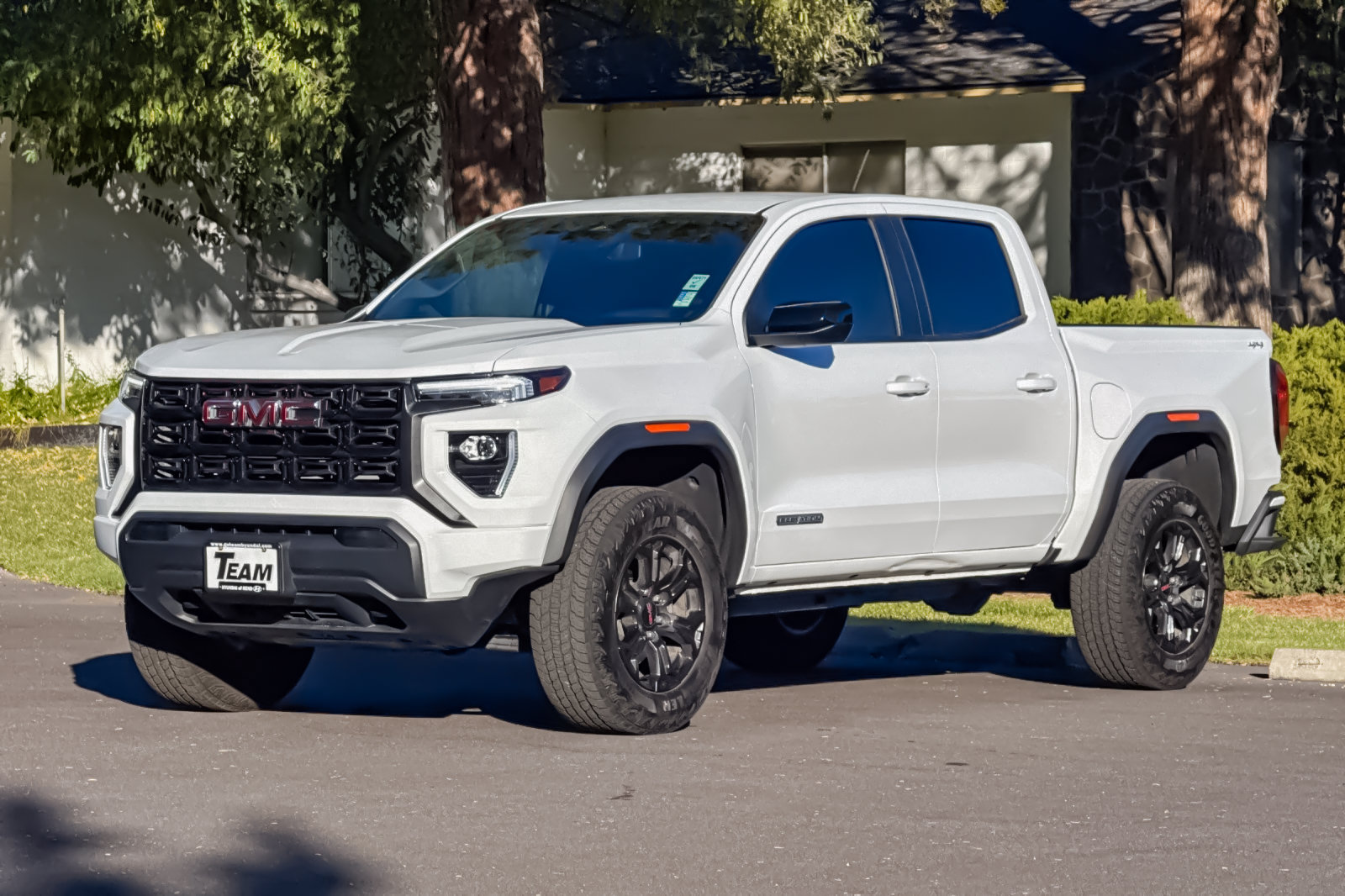 Used 2025 GMC Canyon Elevation AWD/4WD image 9