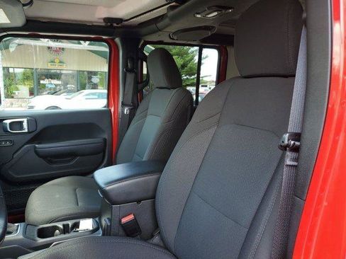 Used 2023 Jeep Wrangler Unlimited w/ Cold Weather Group AWD/4WD image 14
