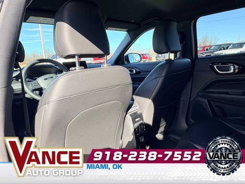 New 2026 Jeep Compass Latitude image 14