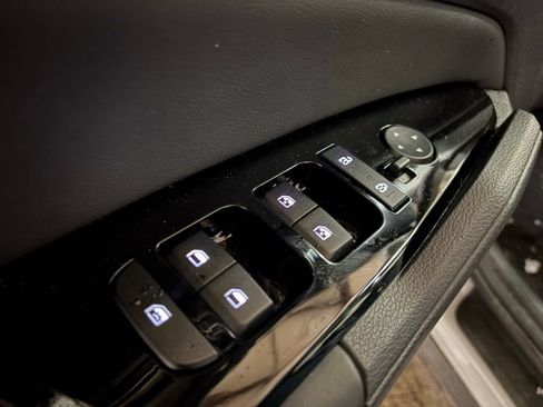 Used 2024 Kia Sportage SX image 21