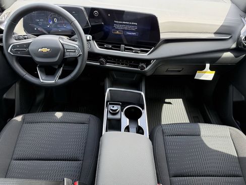 New 2026 Chevrolet Equinox LT image 10