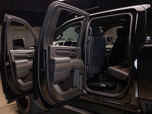 Used 2025 GMC Sierra 2500 AT4 w/ AT4 Premium Plus Package image 27