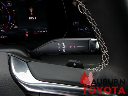 Used 2025 Chevrolet Traverse LT w/ Midnight/Sport Edition image 18