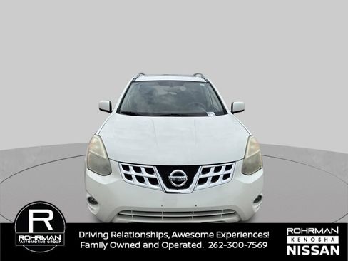 Used 2013 Nissan Rogue SV w/ Premium Pkg FWD image 2
