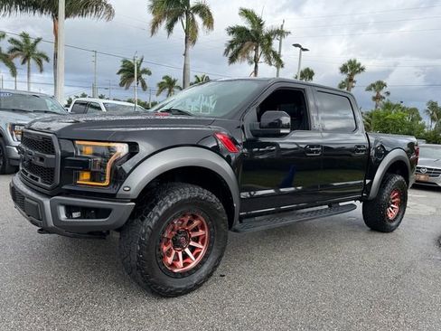 Used 2019 Ford F150 Raptor w/ Equipment Group 802A Luxury AWD/4WD image 3