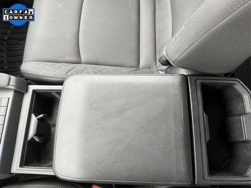 Used 2025 Toyota Tacoma SR image 18