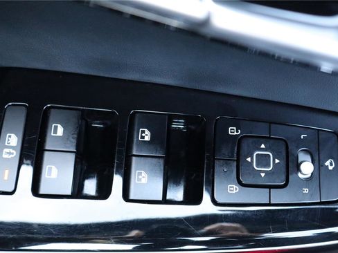 Certified 2022 Kia EV6 GT-Line w/ GT-Line White Seat Package image 13