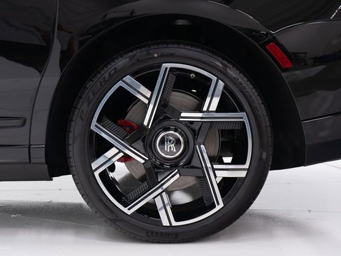 New 2026 Rolls-Royce Cullinan Black Badge image 51