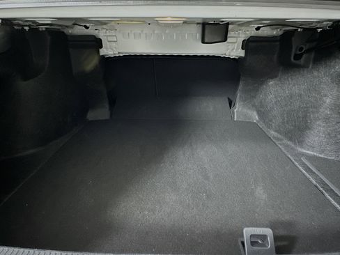 Used 2025 Toyota Camry LE image 31