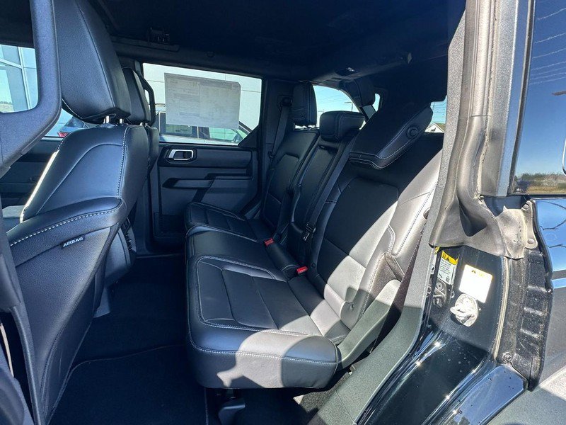 Used 2025 Ford Bronco Outer Banks w/ Sasquatch Package AWD/4WD image 11