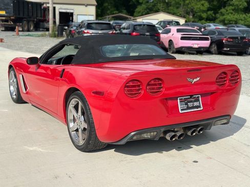 Used 2005 Chevrolet Corvette Convertible w/ Preferred Equipment Group image 12