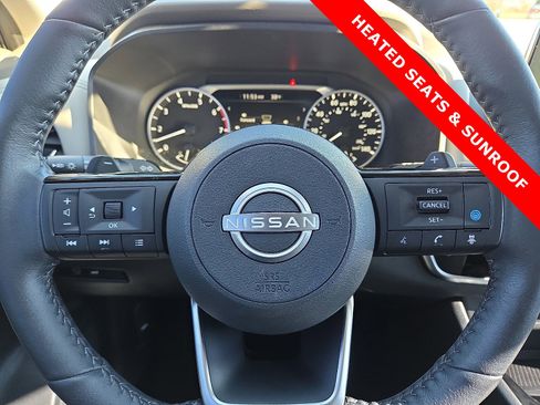 Used 2023 Nissan Rogue SV w/ SV Premium B Package image 24