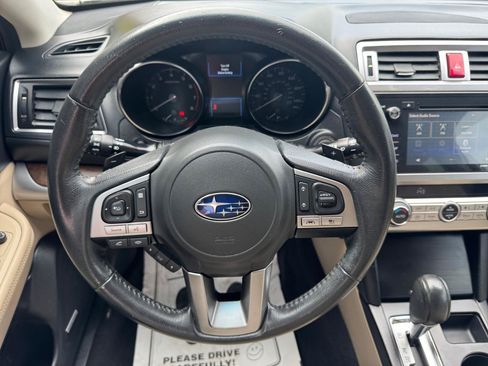 Used 2017 Subaru Outback 2.5i Limited AWD/4WD image 11