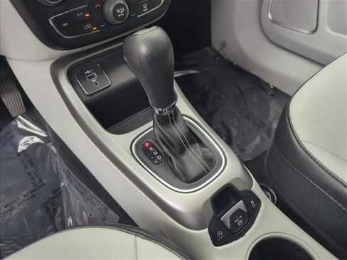 Used 2019 Jeep Compass Latitude w/ Popular Equipment Group FWD image 15
