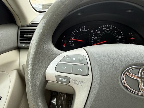 Used 2007 Toyota Camry LE image 16