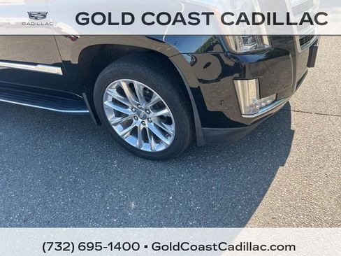 Used 2020 Cadillac Escalade Luxury AWD/4WD image 6
