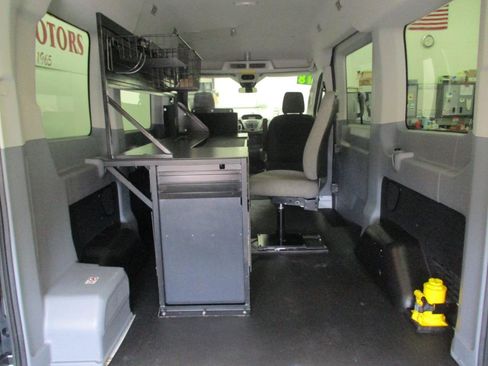 Used 2018 Ford Transit 150 XLT image 12