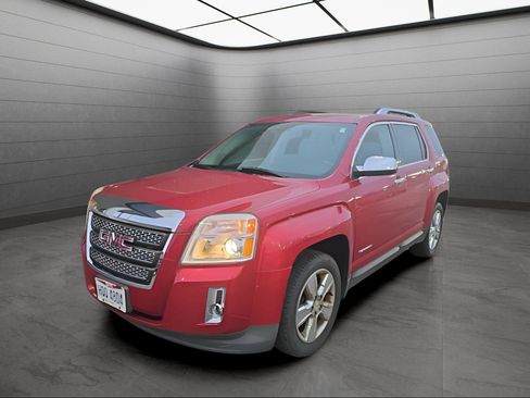 Used 2015 GMC Terrain SLT image 1