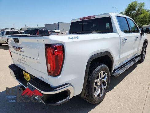 New 2025 GMC Sierra 1500 SLT w/ SLT Premium Package image 5