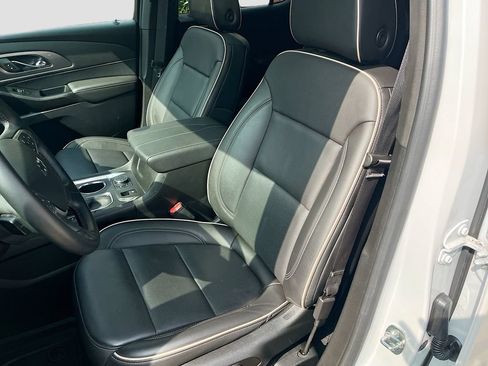 Used 2023 Chevrolet Traverse Premier w/ LPO, Floor Liner Package AWD/4WD image 20