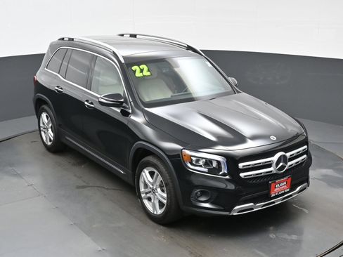 Used 2022 Mercedes-Benz GLB 250 4MATIC image 40