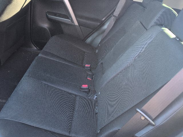 Used 2016 Toyota RAV4 LE AWD/4WD image 14
