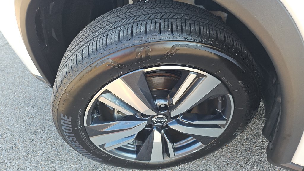 Certified 2026 Nissan Rogue SL AWD/4WD image 21