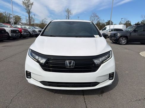 Used 2024 Honda Odyssey Sport image 3