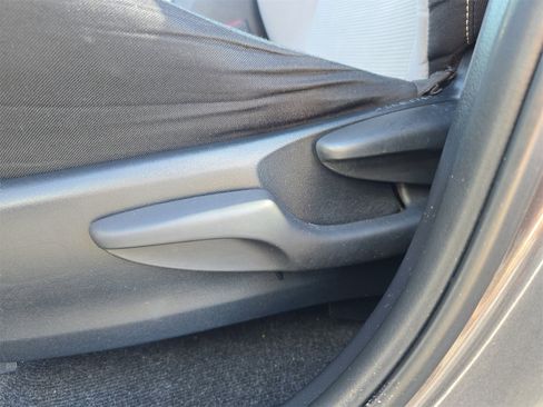 Used 2017 Toyota RAV4 XLE image 16