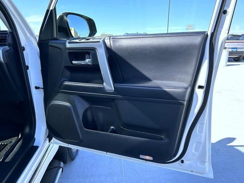 Used 2021 Toyota 4Runner Limited AWD/4WD image 16