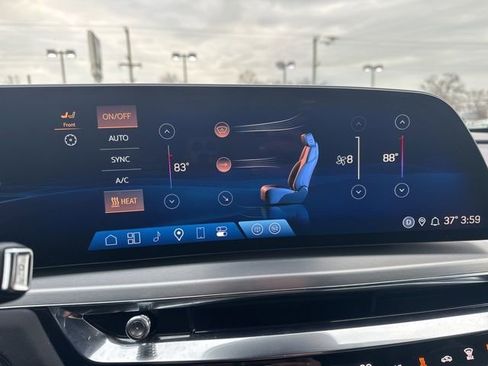 Used 2025 Cadillac Lyriq Luxury image 21