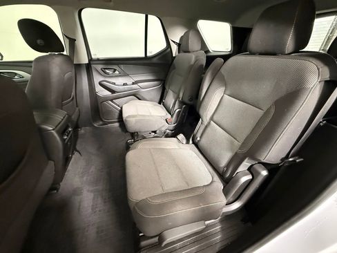 Used 2019 Chevrolet Traverse LT w/ LPO, Floor Liner Package FWD image 13