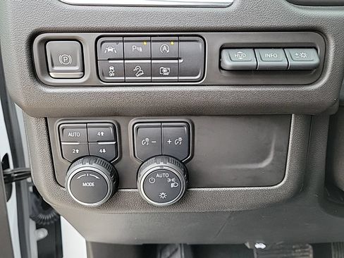Used 2023 Chevrolet Tahoe High Country AWD/4WD image 42