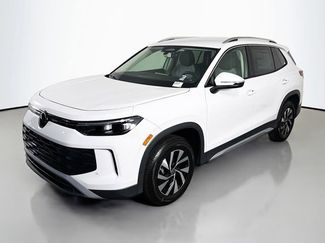 New 2025 Volkswagen Tiguan S video 3