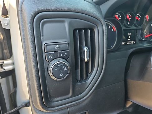 Used 2022 Chevrolet Silverado 1500 Custom image 29