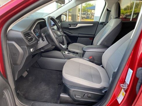 Certified 2022 Ford Escape SE w/ SE Sport Appearance Package image 12